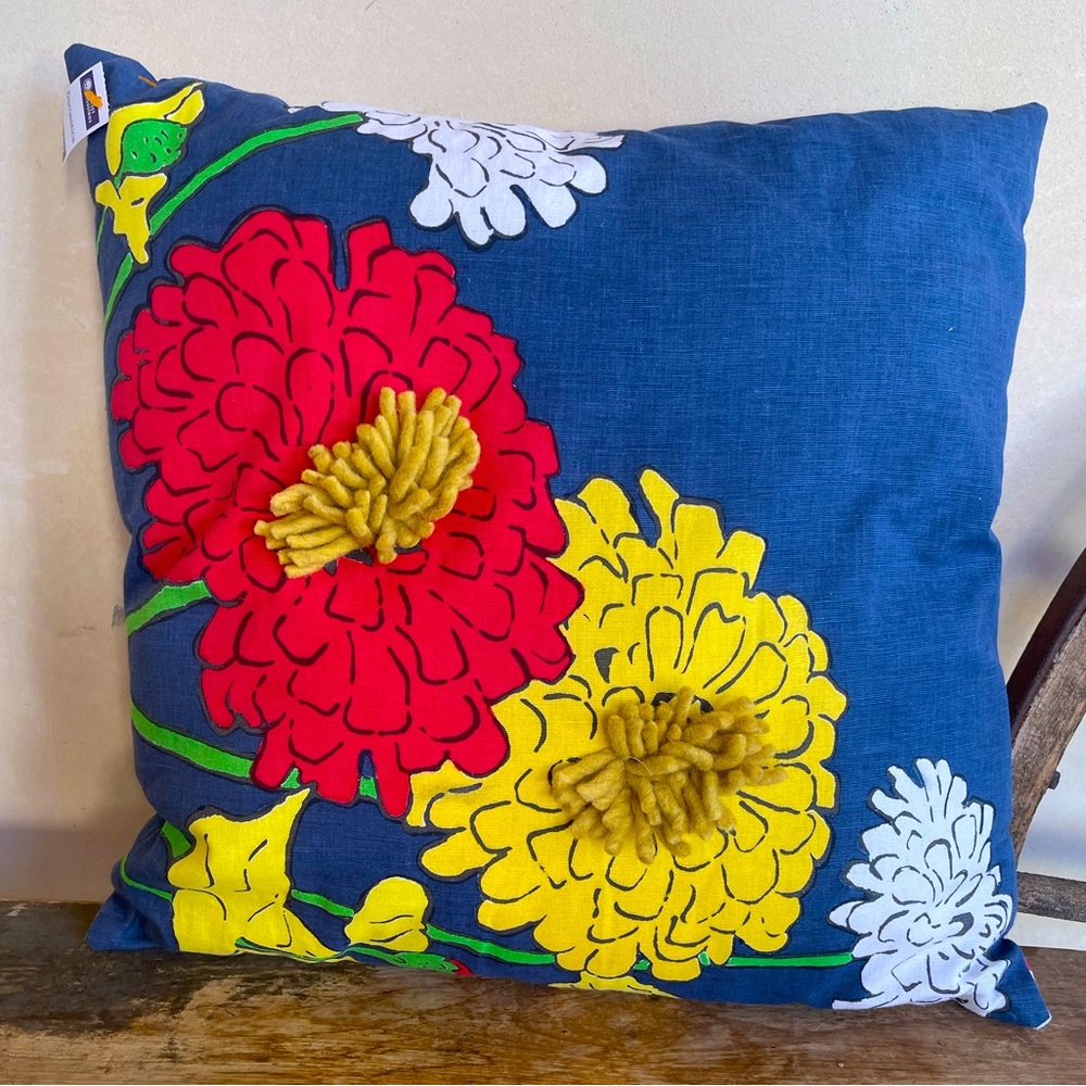 FLORAL POLKADOT DECORATIVE PILLOW Cute Kitchy Boho Cottage 17”x17” NEW w/TAG!!!